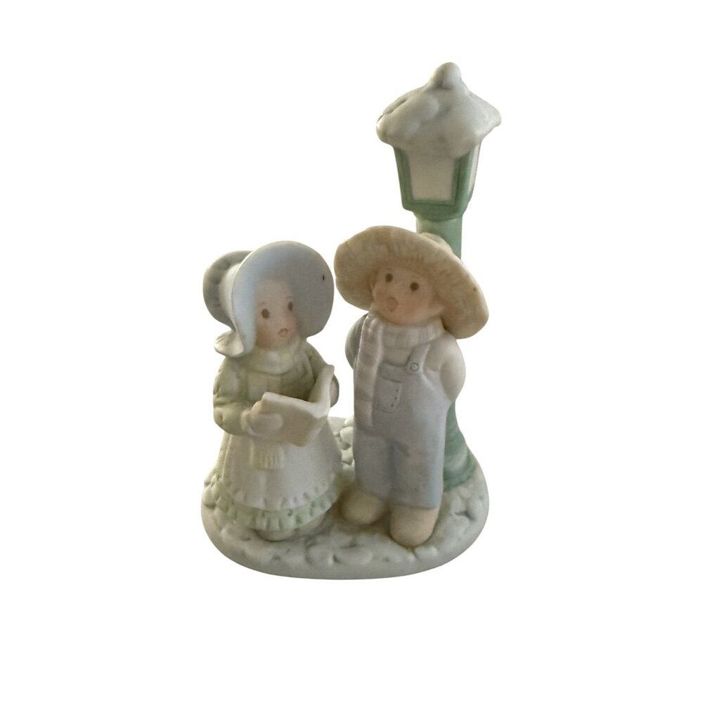 Vintage Masterpiece Porcelain Figurine "Circle Of Friends" 1992 Collectible With
